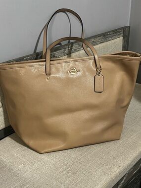 Coach Tan Large Crossgrain Street Tote EUC